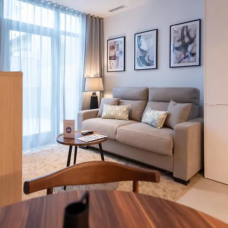 Dorm4you Arena شقة فندقية