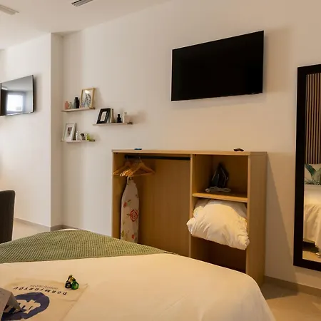 Dorm4you Arena شقة فندقية *