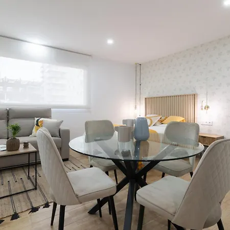 Dorm4you Arena מלון דירות 3*