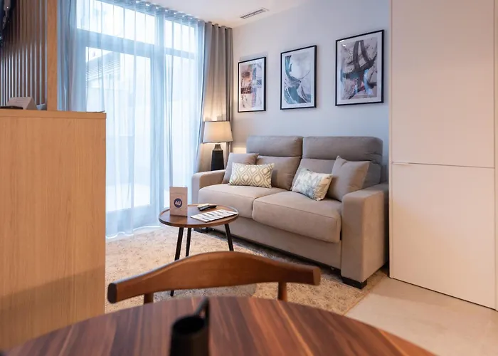 Dorm4you Arena Aparthotel