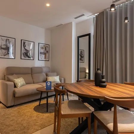 Dorm4you Arena Apartahotel