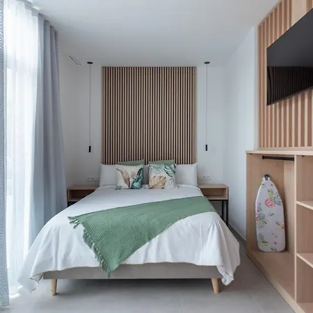 Dorm4you Arena Apartahotel *